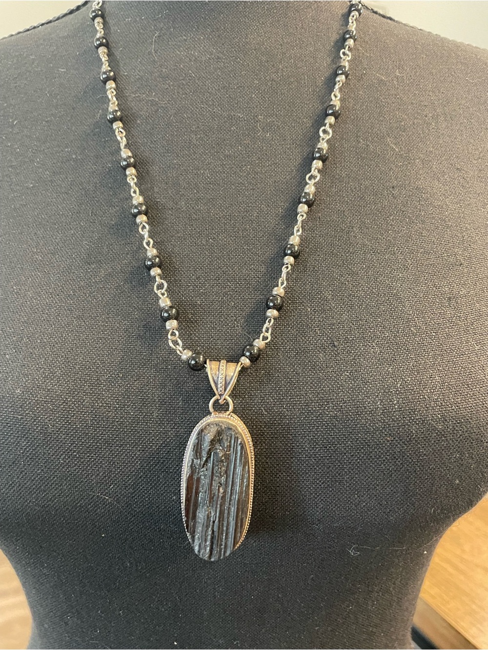 Black Beaded Pendant Necklace - Fashion Jewelry